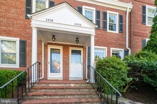 2836 S Abingdon St in Arlington, VA - Building Photo