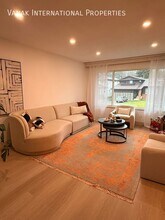 2152 Stirling Ave in Port Coquitlam, BC - Building Photo - Building Photo