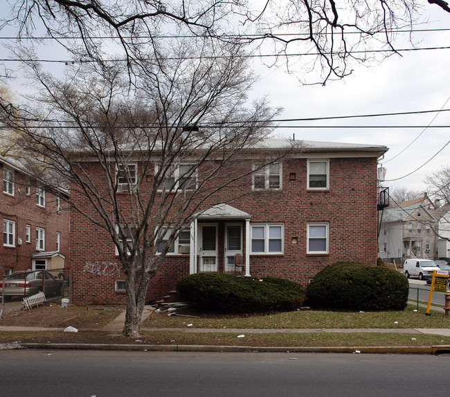 142 Mill St in Belleville, NJ - Foto de edificio - Building Photo