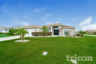 3113 Winchester Estates Loop in Lakeland, FL - Building Photo
