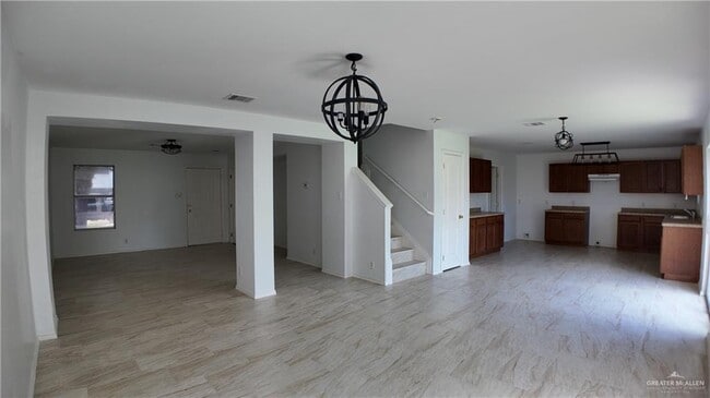 15 Monette St in Edinburg, TX - Building Photo - Building Photo