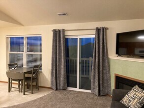 6005G Chapel Hill Blvd in Pasco, WA - Building Photo - Building Photo