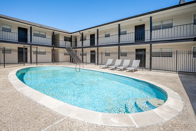 City View Apartments - Internet Included! in Baton Rouge, LA - Foto de edificio - Building Photo