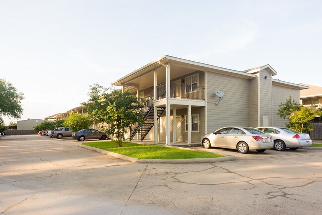 4640 Common St in Lake Charles, LA - Foto de edificio - Building Photo