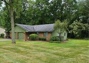 123 Amy Pl in Cortland, OH - Building Photo