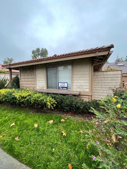 14 Tangerine in Irvine, CA - Building Photo