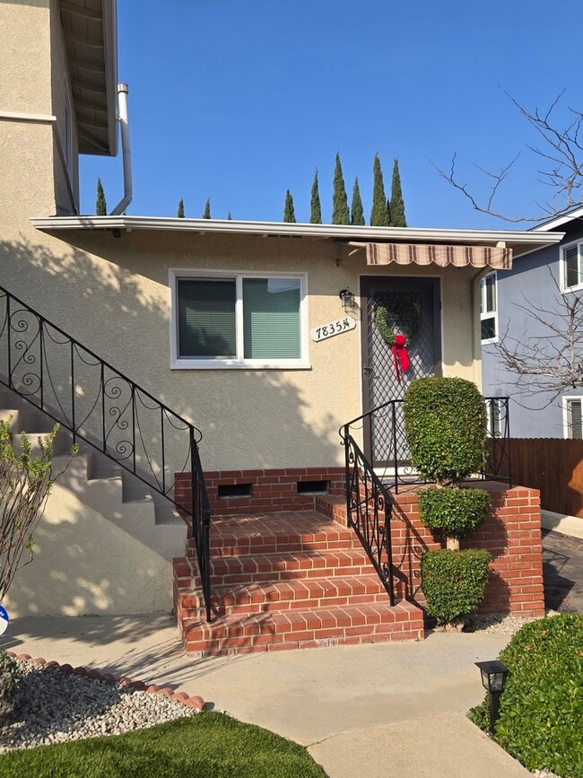 7835 1/4 Flight Ave, Unit One Bedroom in Los Angeles, CA - Building Photo - Building Photo