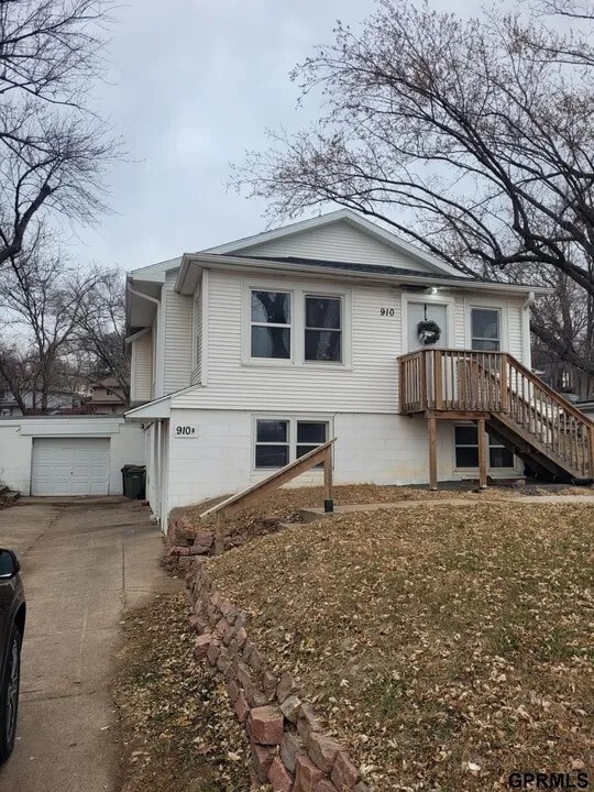 property at 910 Harrington Ave