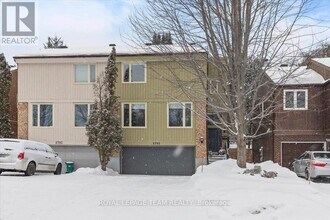 2795 Flannery Dr in Ottawa, ON - Building Photo - Building Photo