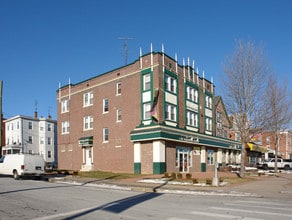 295-301 Franklin Ave in Hartford, CT - Foto de edificio - Building Photo