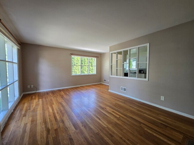 5228 N Allen Pl in Spokane, WA - Building Photo - Building Photo