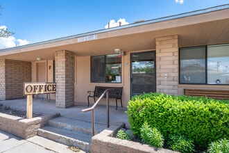 Los Arcos and Starlight Court in Alamogordo, NM - Building Photo - Building Photo