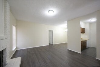 11611 April Dr in Austin, TX - Building Photo - Building Photo