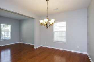 12427 Lookout Point Dr in Charlotte, NC - Building Photo - Building Photo