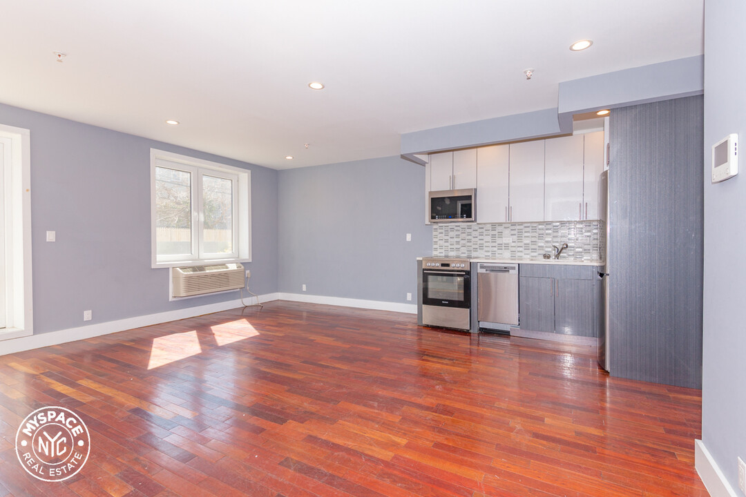 804 Jefferson Ave, Unit 1E in Brooklyn, NY - Building Photo