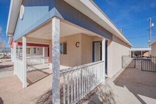 800 Sherwood Dr in Alamogordo, NM - Building Photo