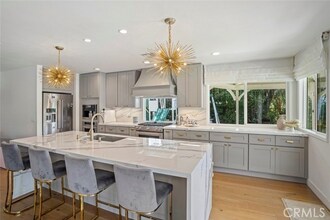 7153 Helmsdale Cir in Los Angeles, CA - Building Photo - Building Photo