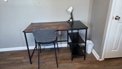 1421 S Carey St, Unit C in Baltimore, MD - Foto de edificio - Building Photo