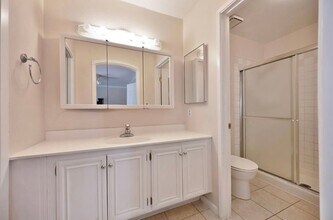 9348 Blue Oak Dr in Orangevale, CA - Foto de edificio - Building Photo