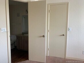 417 Vista Isles Dr-Unit -2321 in Plantation, FL - Building Photo - Building Photo