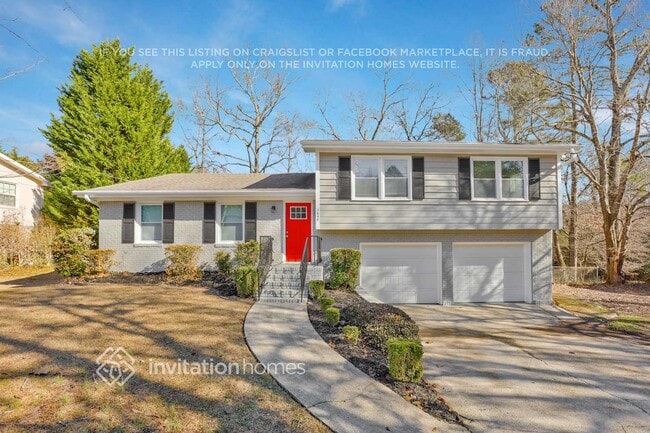 property at 3648 Fairlane Dr