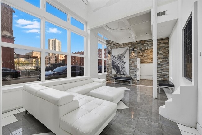 property at 11-31-31 Park St