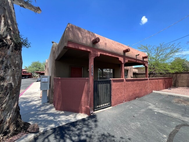 property at 1719 E Glenn St