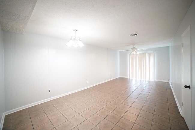 2325 W Pensacola St in Tallahassee, FL - Building Photo - Building Photo