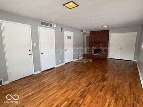 2101 Wheeling Ave in Muncie, IN - Building Photo - Building Photo