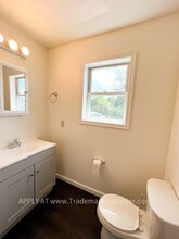 4565 Horseshoe Pike in Honey Brook, PA - Building Photo - Building Photo