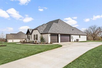 1029 Silver Sage Trl in Weatherford, TX - Building Photo - Building Photo
