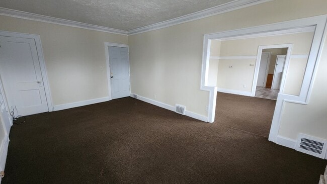 4646 Blythin Rd in Garfield Heights, OH - Building Photo - Building Photo