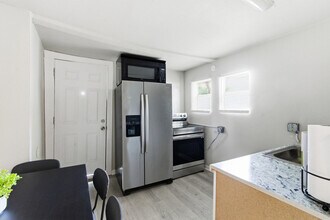 314 W Cevallos in San Antonio, TX - Building Photo - Building Photo