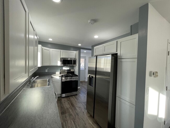 property at 602 E Bird St