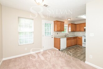 2090 Oak Terrace Dr SE in Atlanta, GA - Building Photo - Building Photo