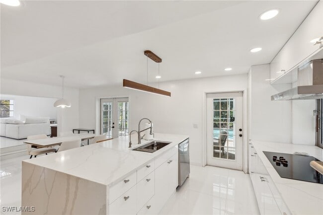 property at 1182 Betmar Blvd