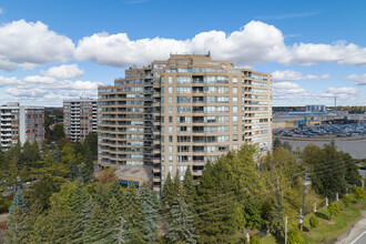 Hunt Club in Markham, ON - Building Photo - Building Photo