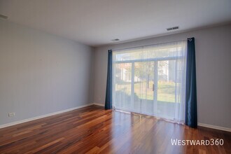 2486 Golf Ridge Cir in Naperville, IL - Building Photo - Building Photo
