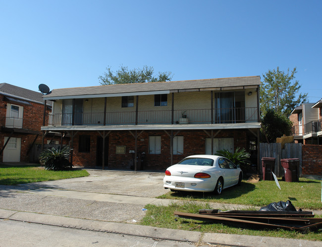 3665 Martinique Ave in Kenner, LA - Foto de edificio - Building Photo