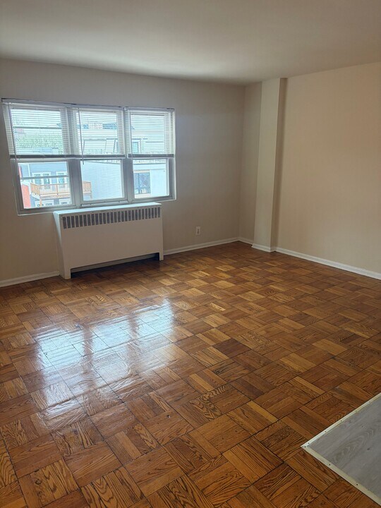 3435 Holmead Pl NW in Washington, DC - Building Photo