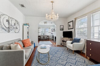 1801 Pine St in New Orleans, LA - Building Photo - Building Photo