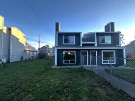 6110 29th St NE in Tacoma, WA - Building Photo