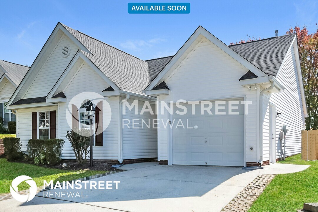 5108 Oakhurst Park Ct in Kernersville, NC - Building Photo