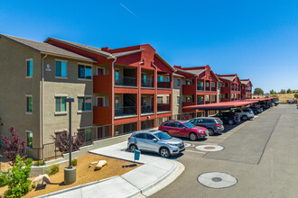 Willow Creek Apartments in Prescott, AZ - Foto de edificio - Building Photo