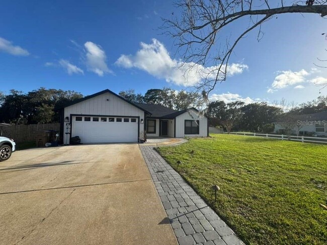 2045 Jan Lan Blvd in St. Cloud, FL - Building Photo - Building Photo