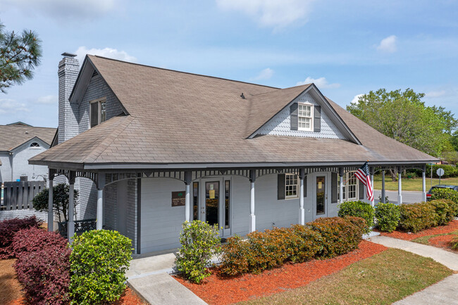 Vesta Creeks Run Townhomes and Apartments in North Charleston, SC - Foto de edificio - Building Photo