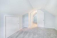 2446 Lynn Iris Dr photo'