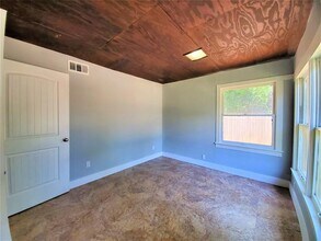 607 Woodland St in Denton, TX - Building Photo - Building Photo