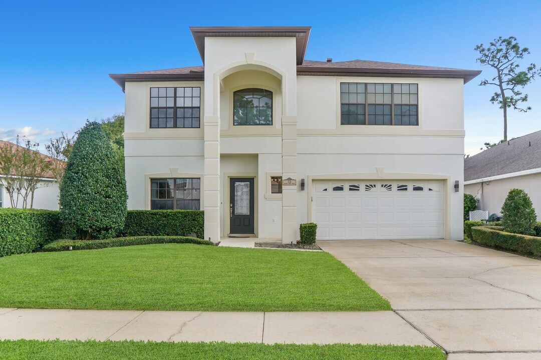 124 Spring Glen Dr in Debary, FL - Foto de edificio