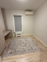 7818 82nd St, Unit 1 in Glendale, NY - Foto de edificio - Building Photo